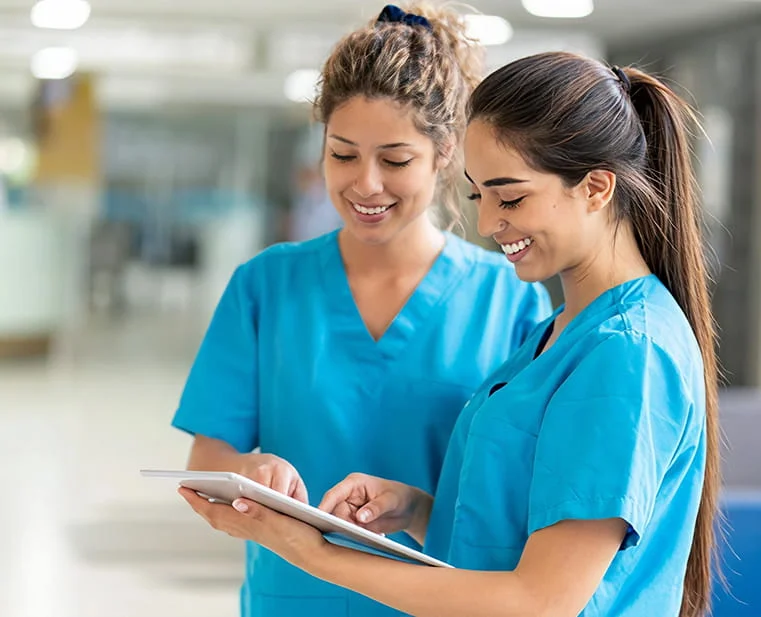 Estudiante de asistencia médica en práctica